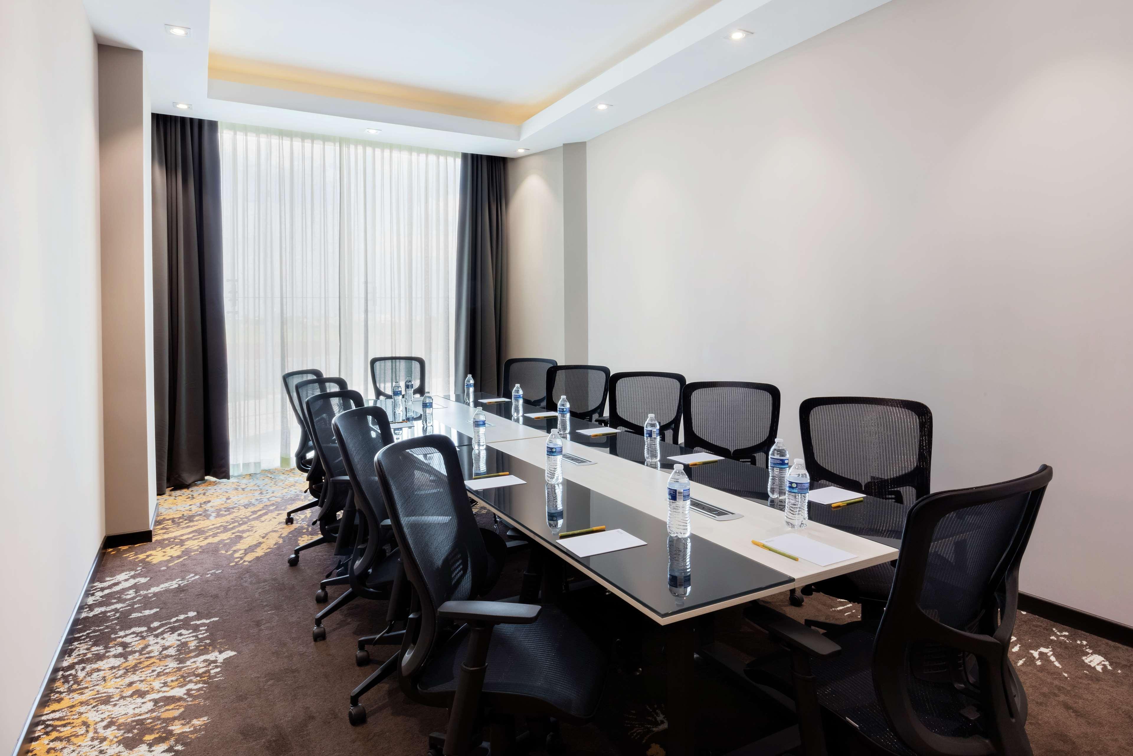 Hilton Garden Inn Salamanca Bagian luar foto
