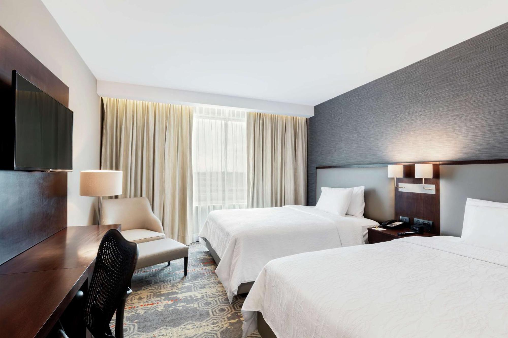 Hilton Garden Inn Salamanca Bagian luar foto