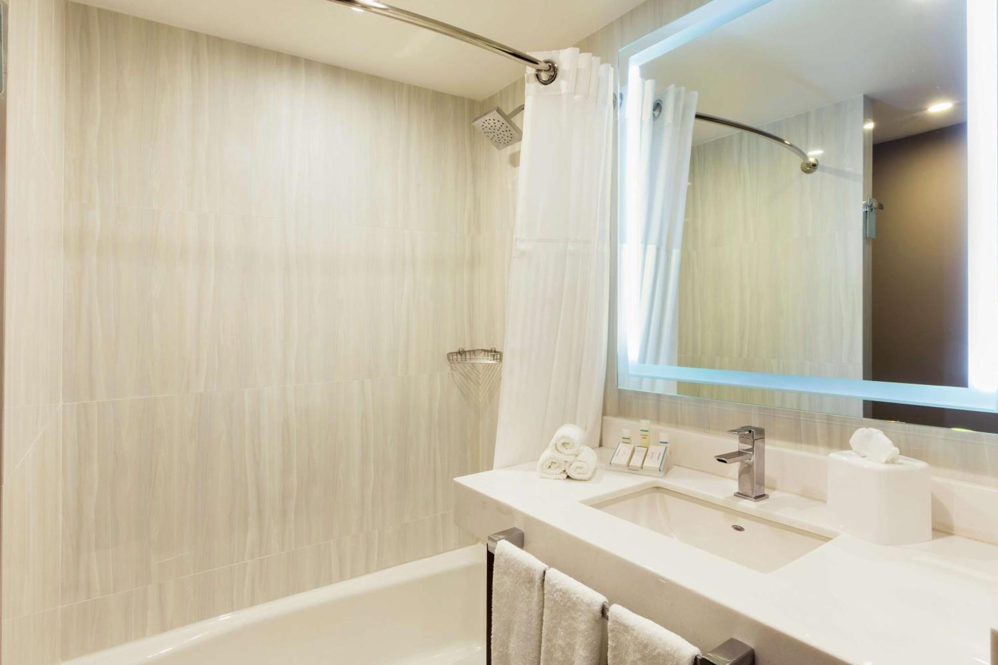 Hilton Garden Inn Salamanca Bagian luar foto