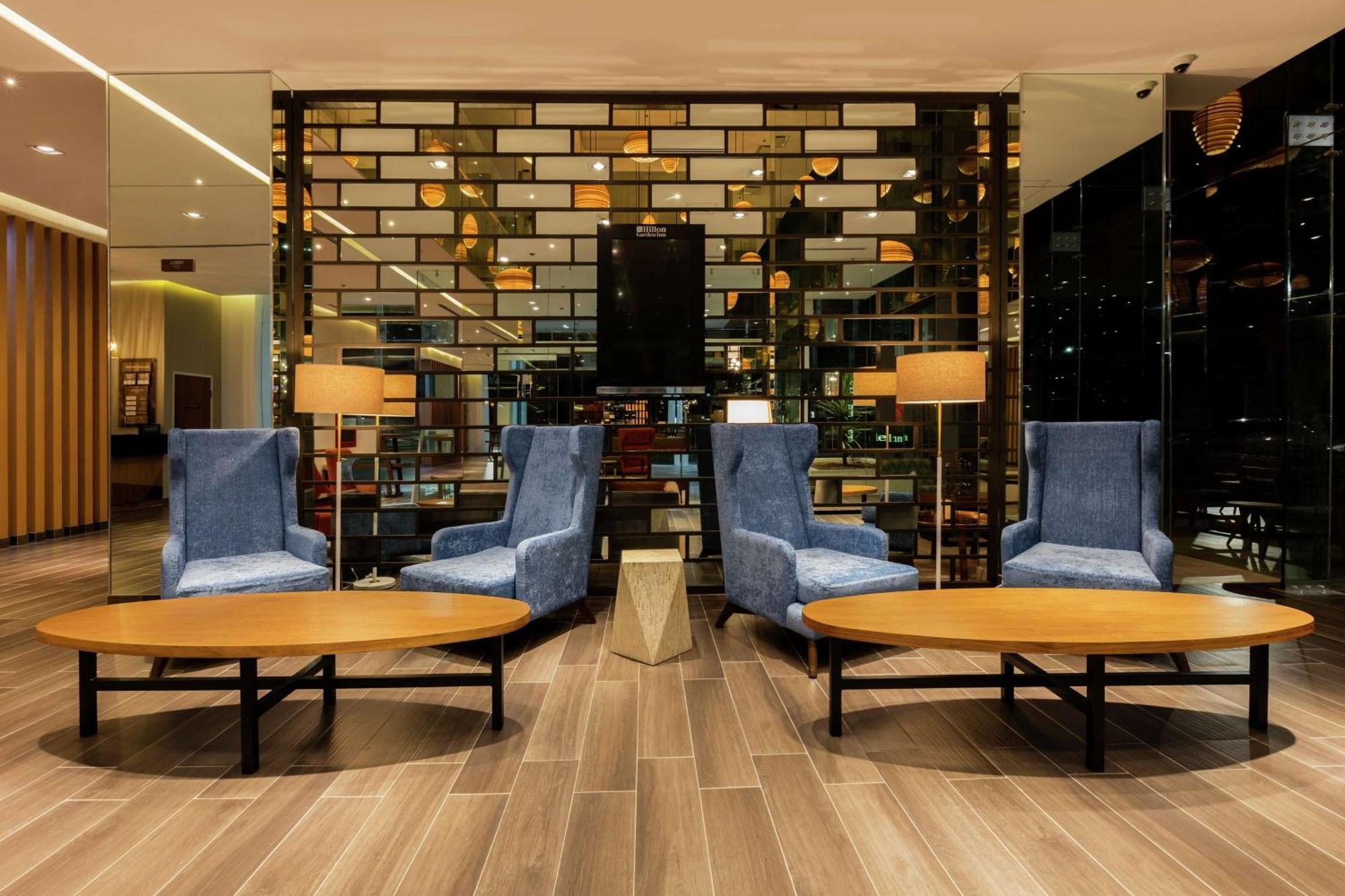 Hilton Garden Inn Salamanca Bagian luar foto
